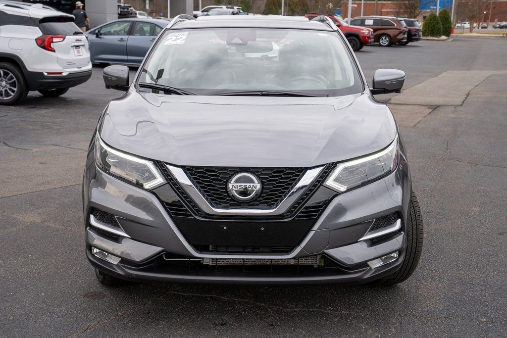 Used 2022 Nissan Rogue Sport SL w/ Premium Package image 2