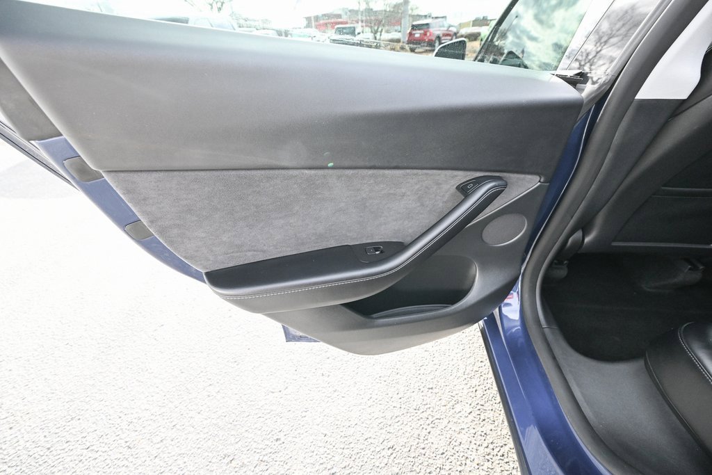 Used 2022 Tesla Model Y Performance image 24