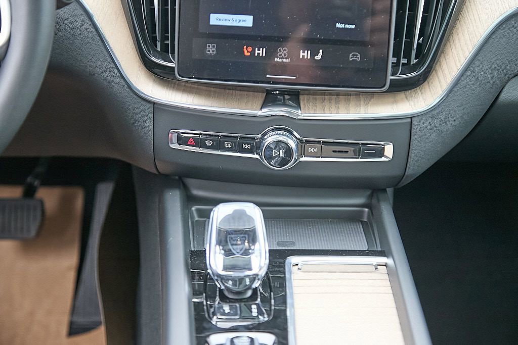 New 2026 Volvo XC60 B5 Ultra w/ Protection Package Premier image 25