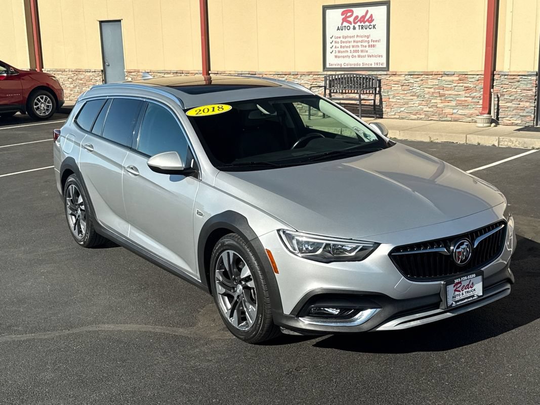 Used 2018 Buick Regal Essence w/ Sights and Sounds Package AWD/4WD image 7