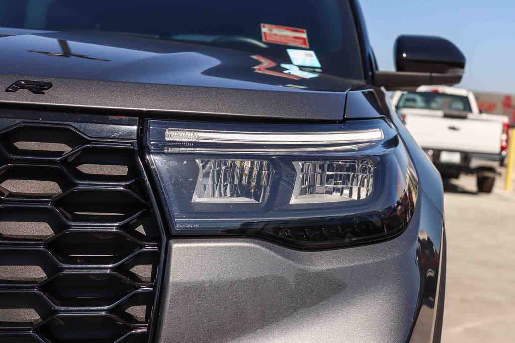 Certified 2025 Ford Explorer ST-Line w/ ST-Line Street Pack AWD/4WD image 7