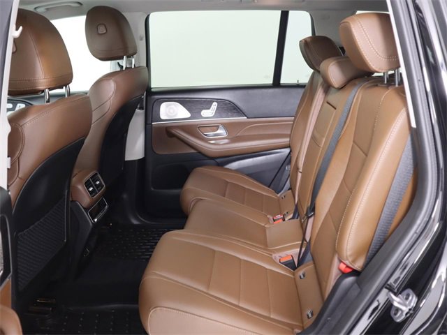 Used 2024 Mercedes-Benz GLS 450 4MATIC image 15