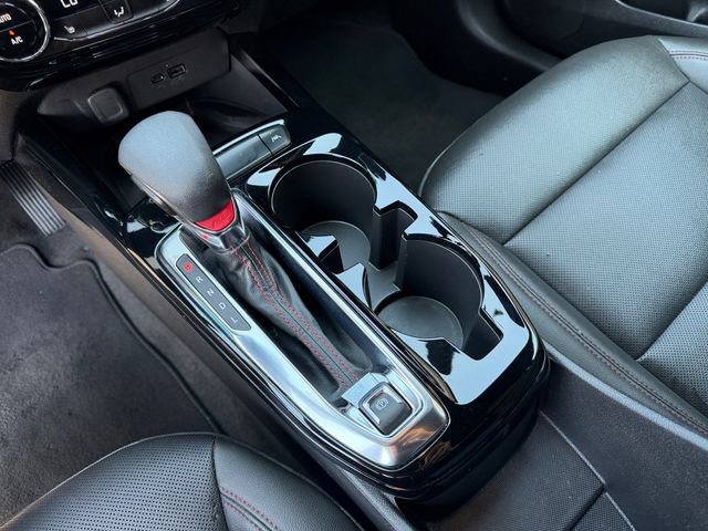 Used 2025 Chevrolet Trax RS w/ Sunroof Package FWD image 18