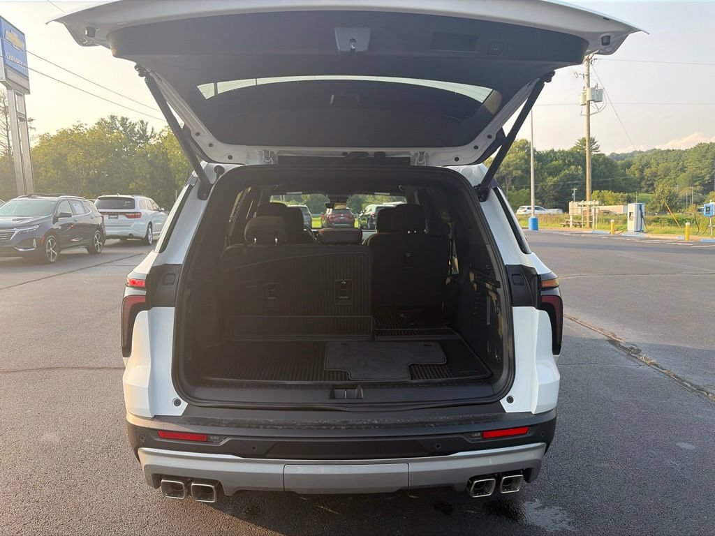 New 2026 Chevrolet Traverse LT w/ Driver Confidence Package AWD/4WD image 34