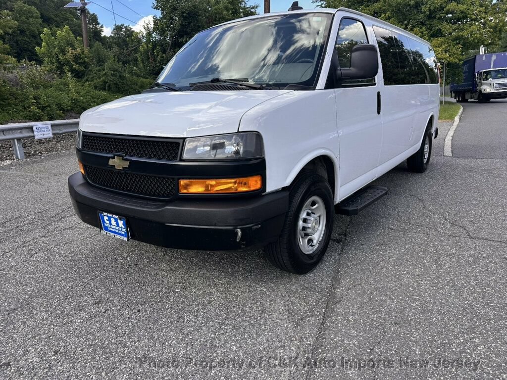 Used 2022 Chevrolet Express 3500 LS RWD image 4