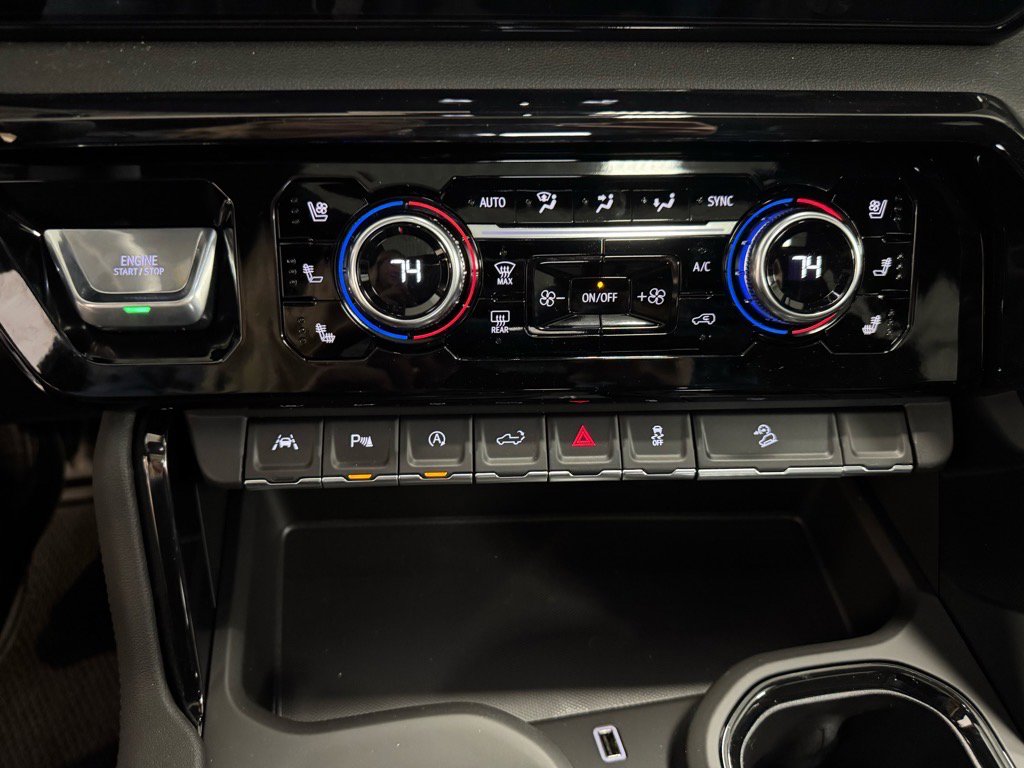 New 2026 GMC Sierra 1500 AT4 w/ AT4 Premium Package image 24
