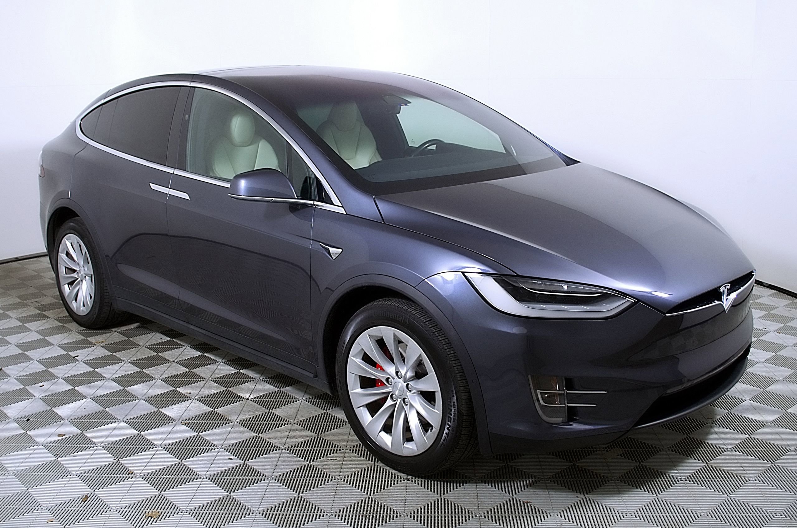 Used 2020 Tesla Model X Performance AWD/4WD image 6
