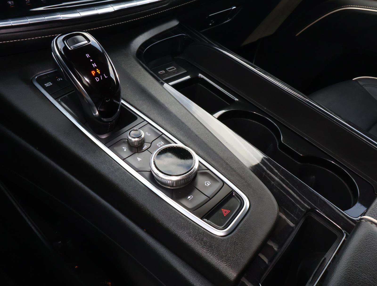 Certified 2022 Cadillac Escalade ESV Sport w/ Touring Package image 30