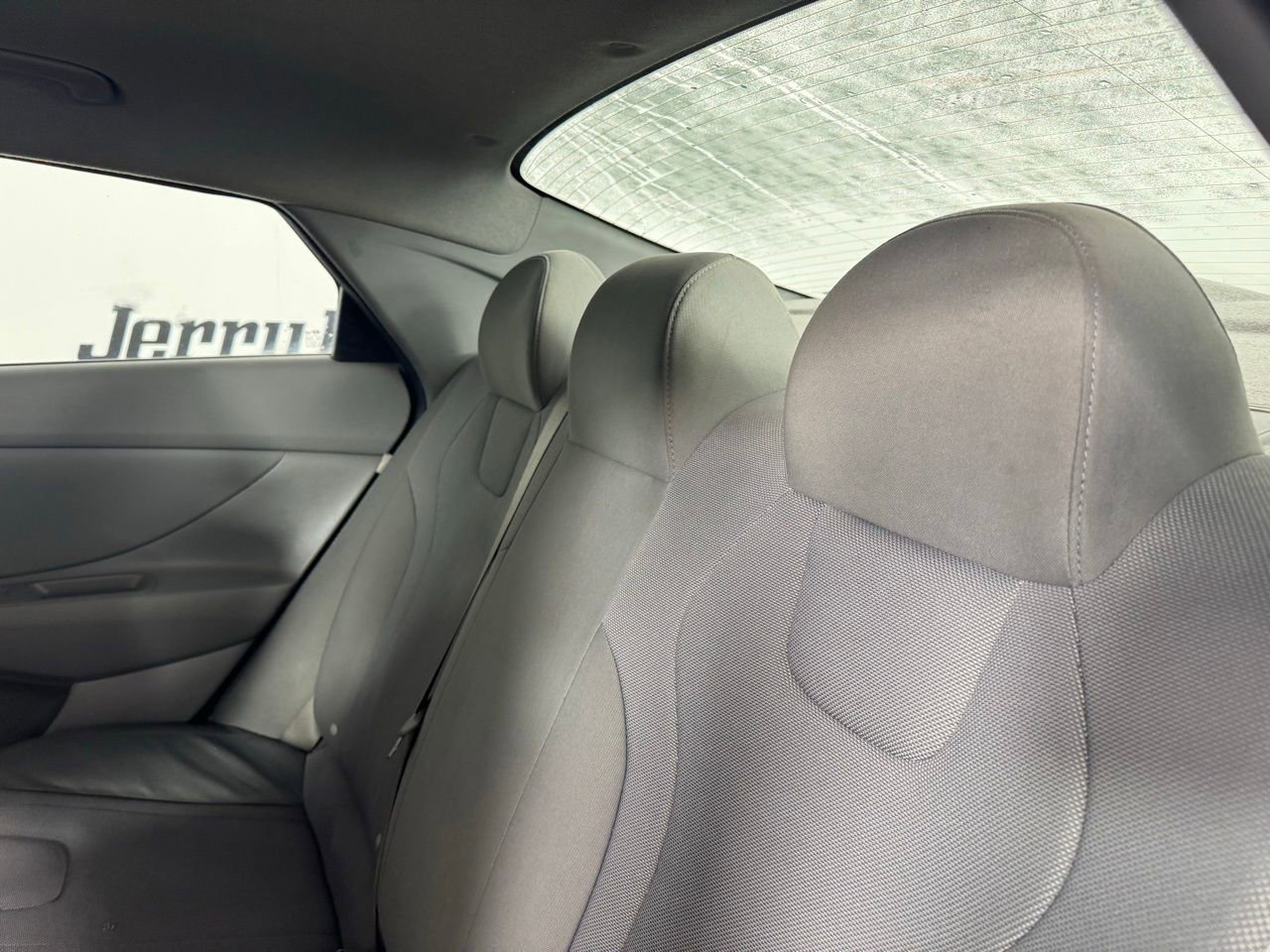 Used 2025 Hyundai Elantra SE image 21