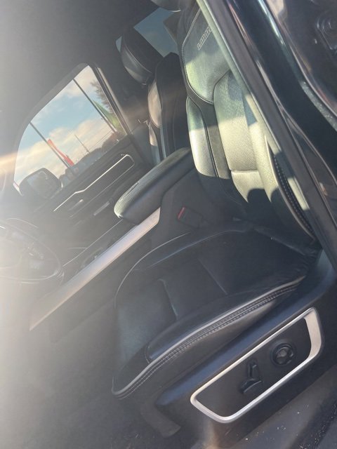 Used 2019 RAM 1500 Laramie w/ Sport Appearance Package image 10