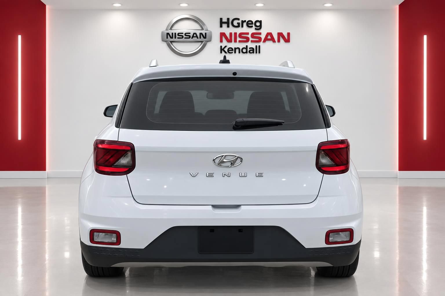 Used 2023 Hyundai Venue SEL FWD image 6