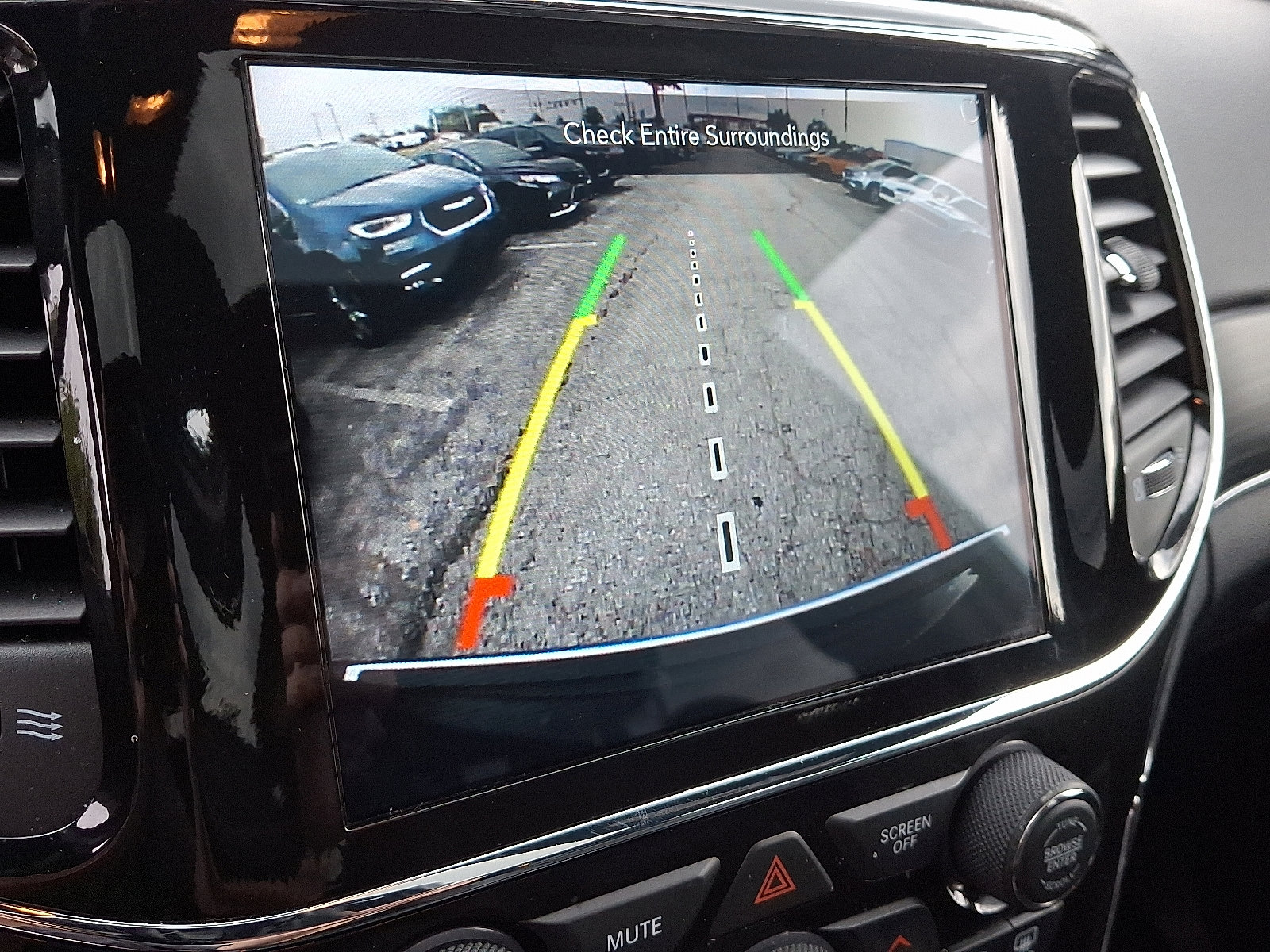 Used 2022 Jeep Grand Cherokee Limited image 20