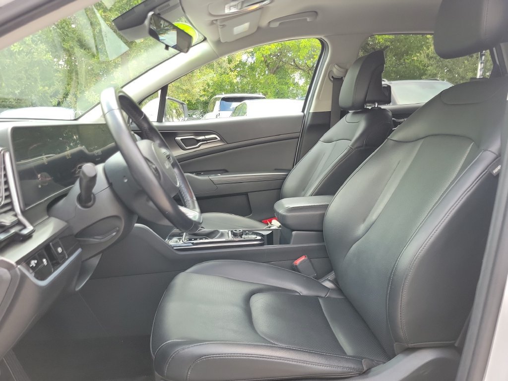 Certified 2024 Kia Sportage EX FWD image 2