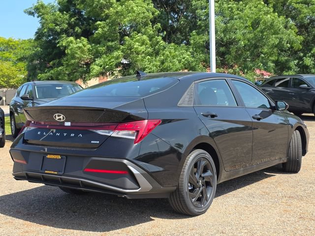 New 2026 Hyundai Elantra SEL FWD image 16