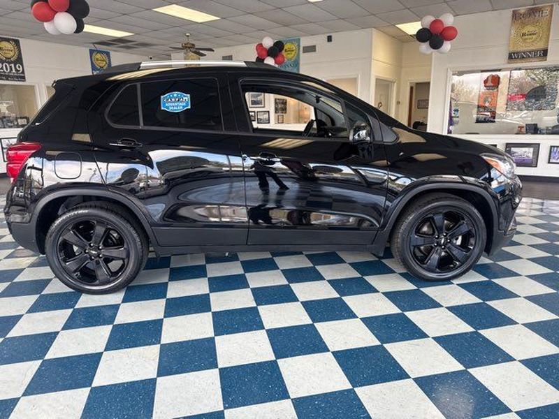 Used 2019 Chevrolet Trax Premier w/ Midnight Edition image 8