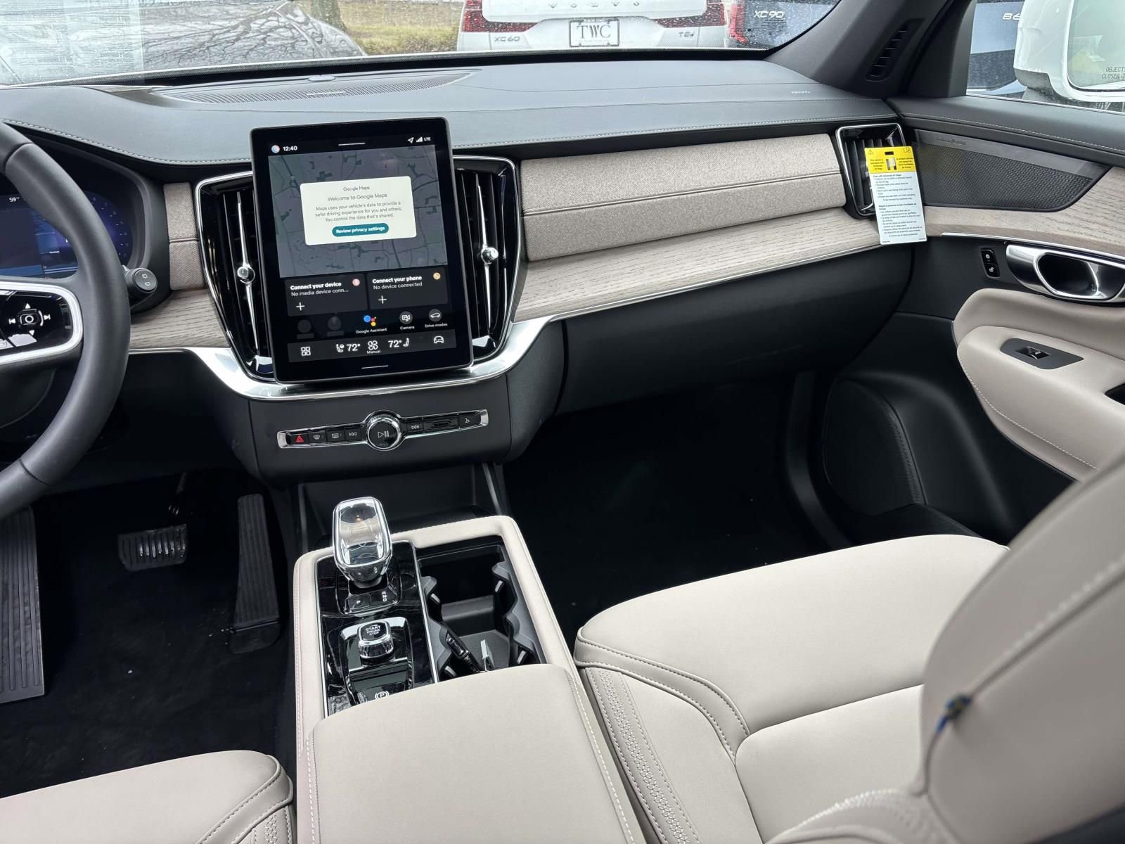 New 2026 Volvo XC90 B6 Plus w/ Protection Package Premier image 31