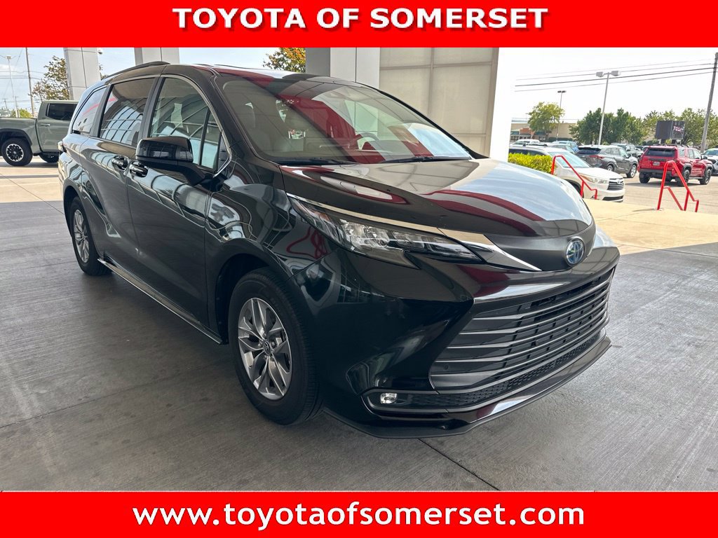Certified 2025 Toyota Sienna XLE