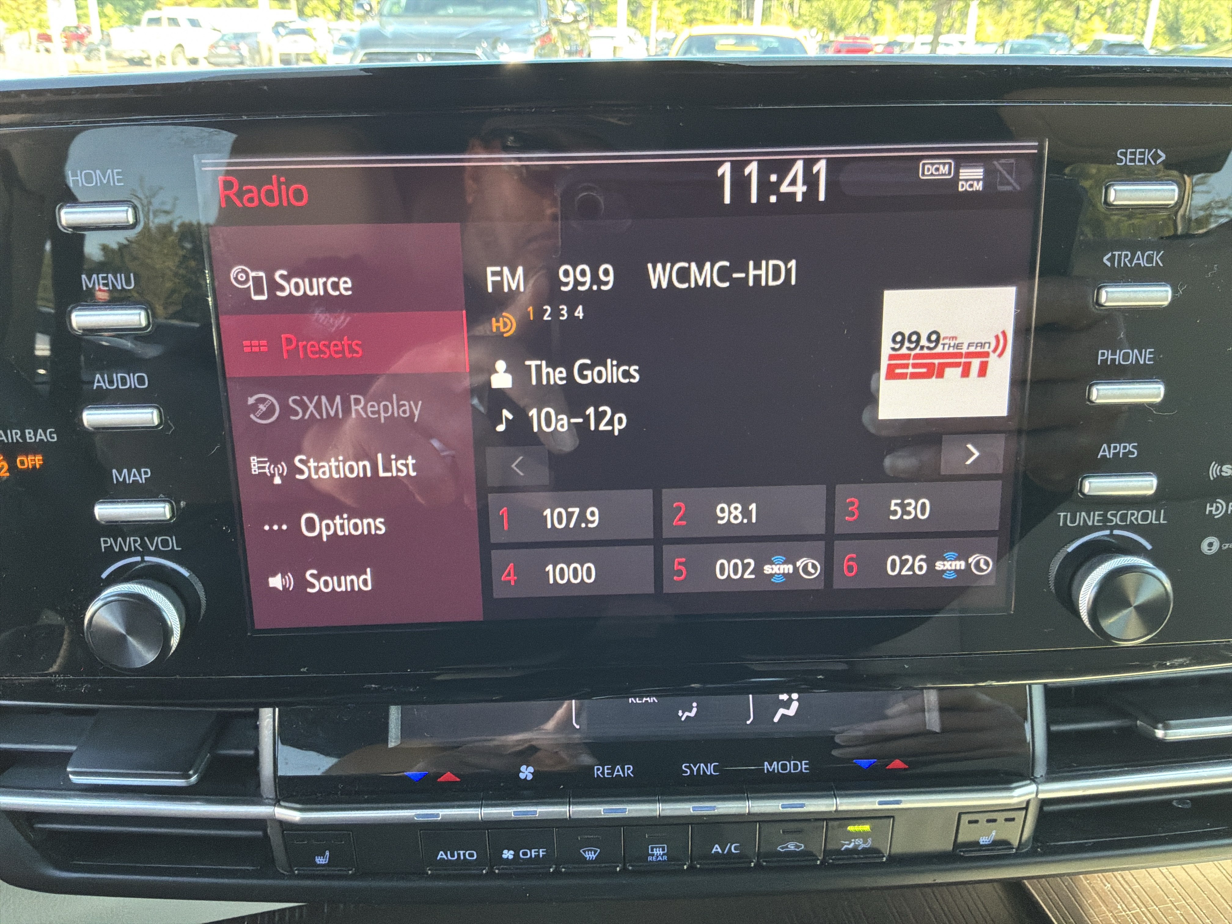 Used 2021 Toyota Sienna XLE FWD image 23
