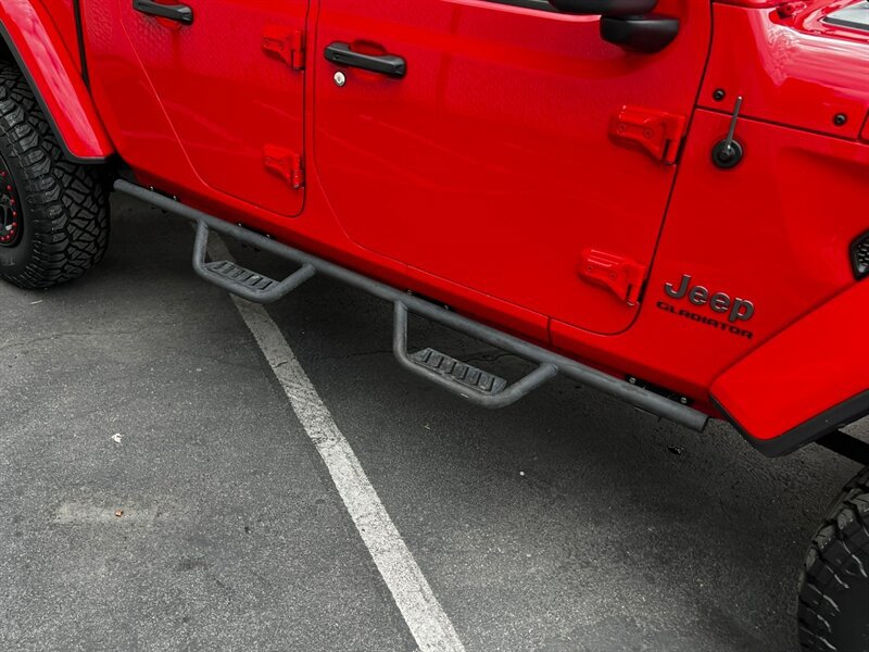 Used 2020 Jeep Gladiator Rubicon AWD/4WD image 11