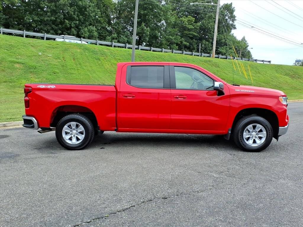 Used 2026 Chevrolet Silverado 1500 LT AWD/4WD image 2