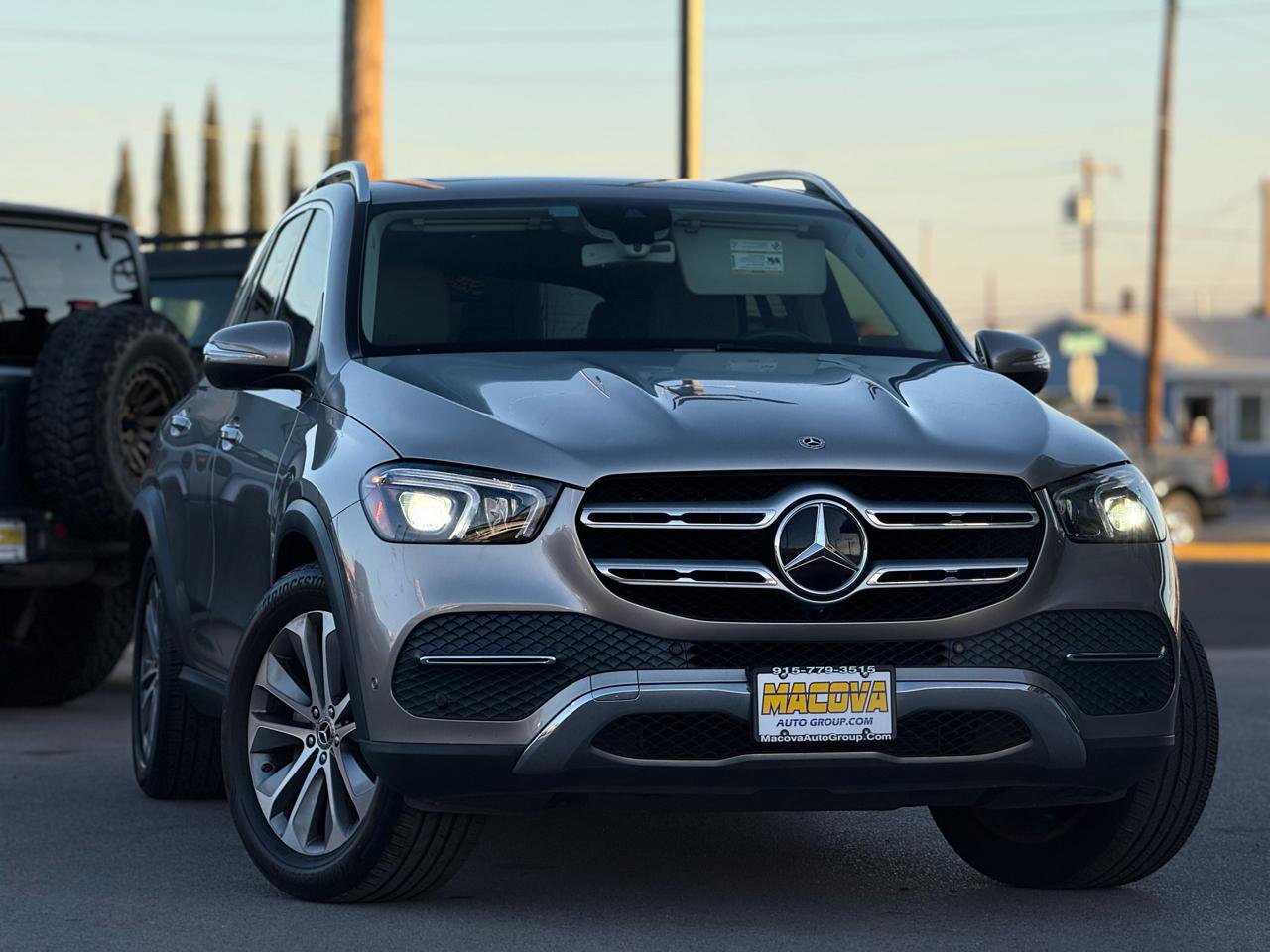 Used 2020 Mercedes-Benz GLE 350 w/ 3rd Row Seat Package image 2