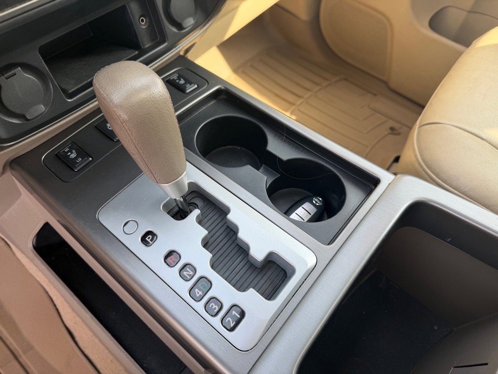 Used 2011 Nissan Armada Platinum w/ 2nd Row Captain Seat Pkg image 34