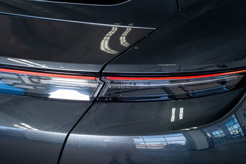 Used 2020 Porsche Taycan Turbo image 28