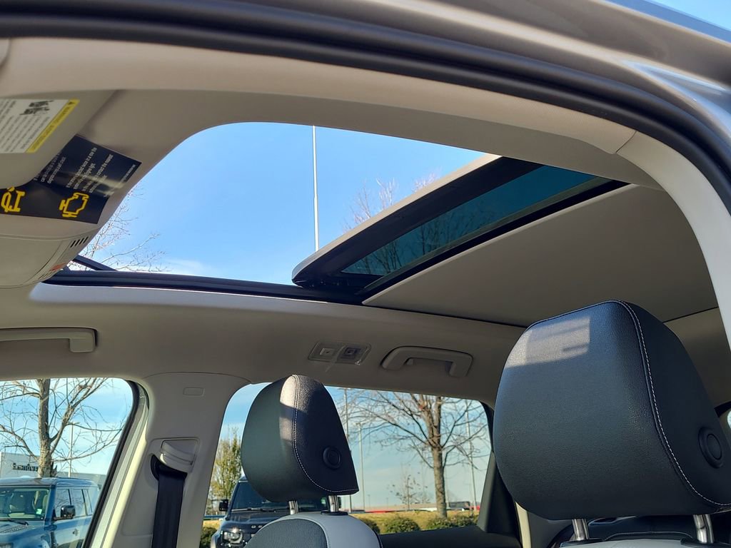 New 2026 Volkswagen Taos SE image 27