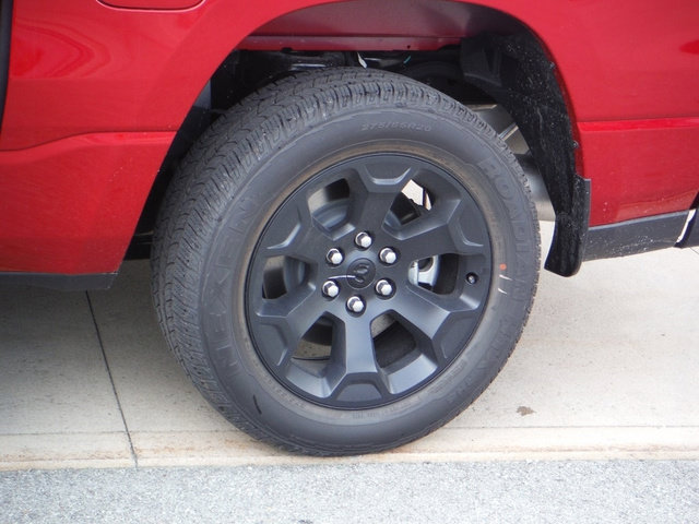 New 2026 RAM 1500 Express AWD/4WD image 9
