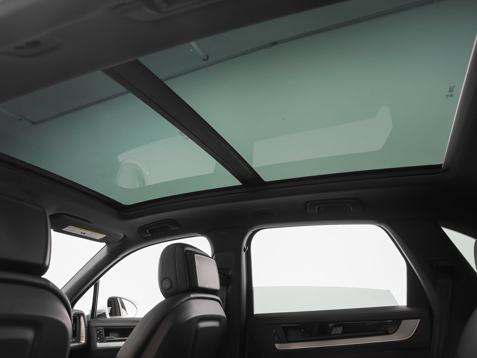Certified 2026 Porsche Cayenne AWD/4WD image 42