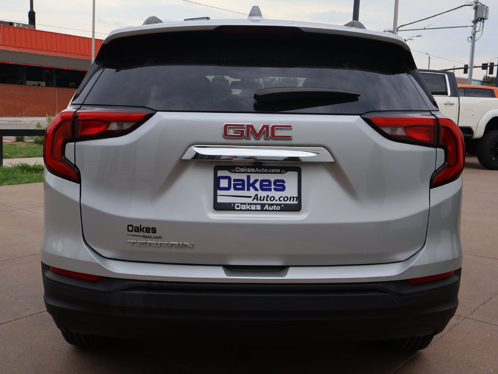 Used 2018 GMC Terrain SLE w/ Driver Convenience Package FWD image 5