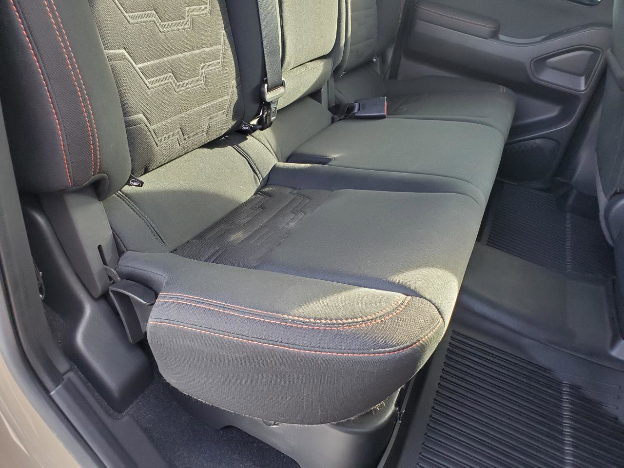 Used 2022 Nissan Frontier PRO-4X image 44