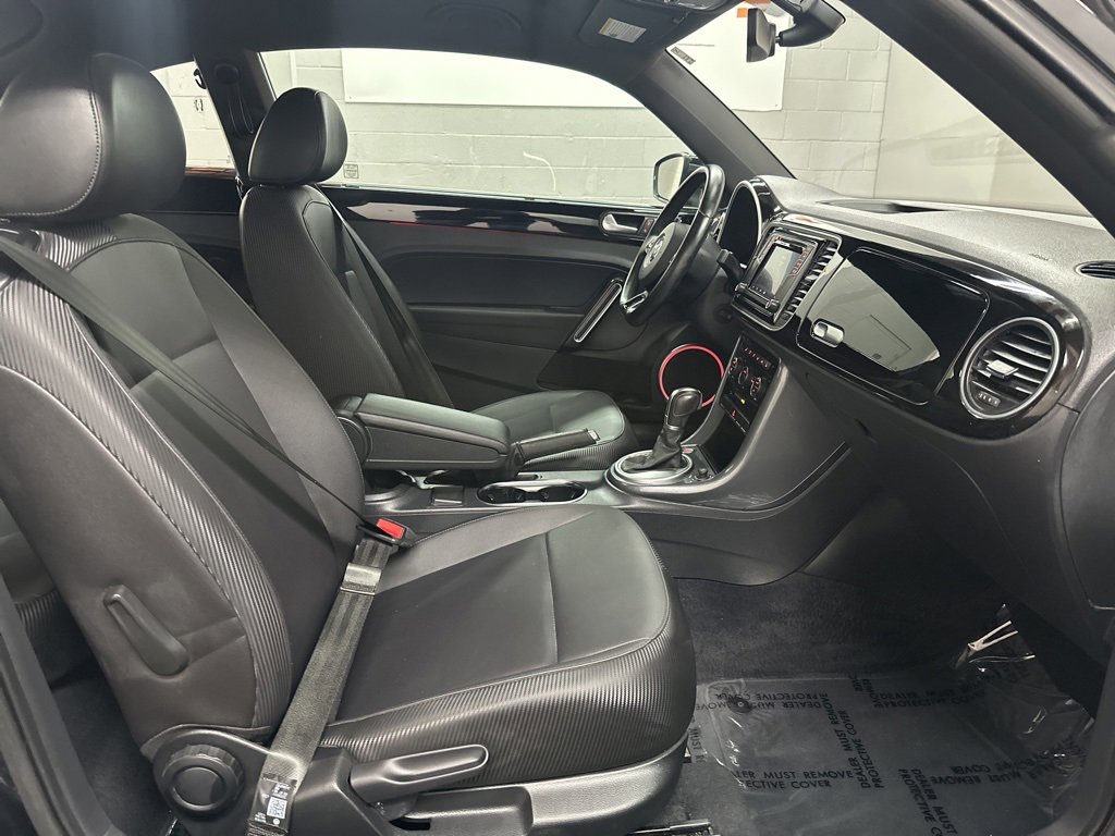 Used 2019 Volkswagen Beetle 2.0T SE image 22
