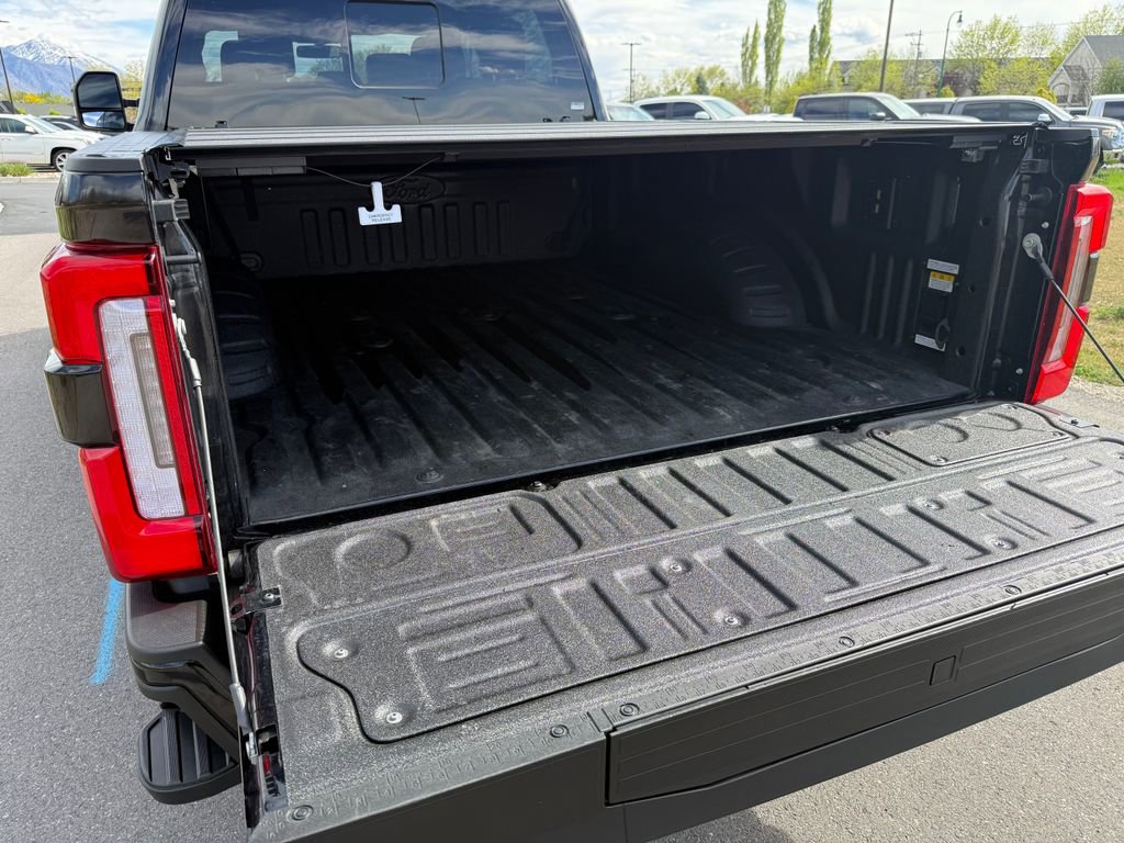 Used 2025 Ford F350 Platinum AWD/4WD image 13