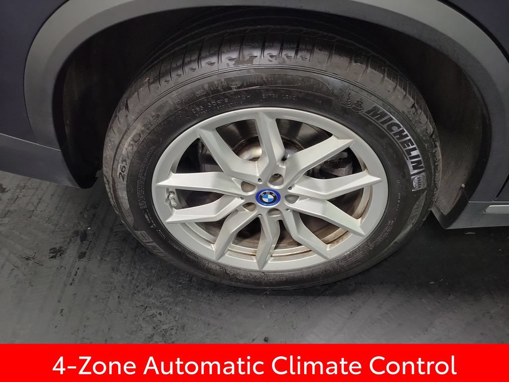 Used 2022 BMW X5 xDrive45e w/ Climate Comfort Package AWD/4WD image 11