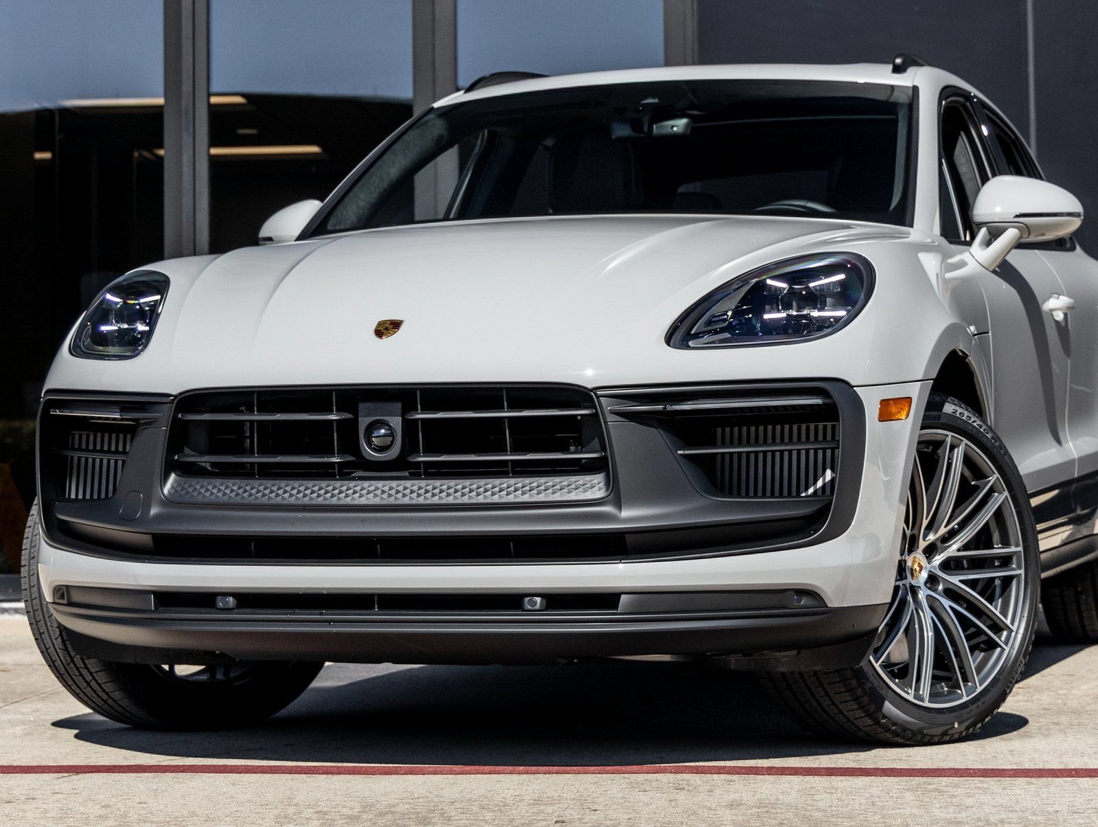New 2026 Porsche Macan GTS AWD/4WD image 7
