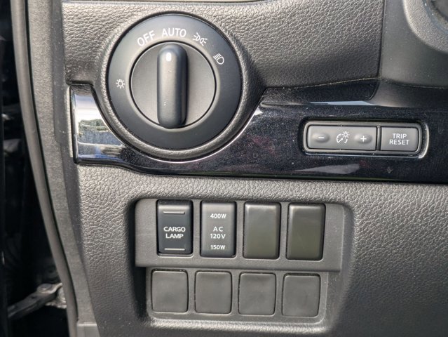 Used 2020 Nissan Titan SV w/ SV Convenience Package image 9