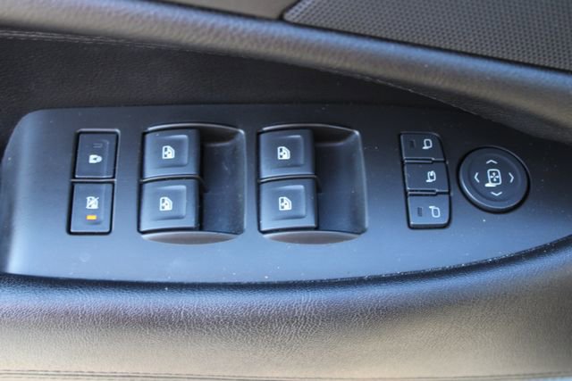 Used 2016 Cadillac Escalade Luxury RWD image 14