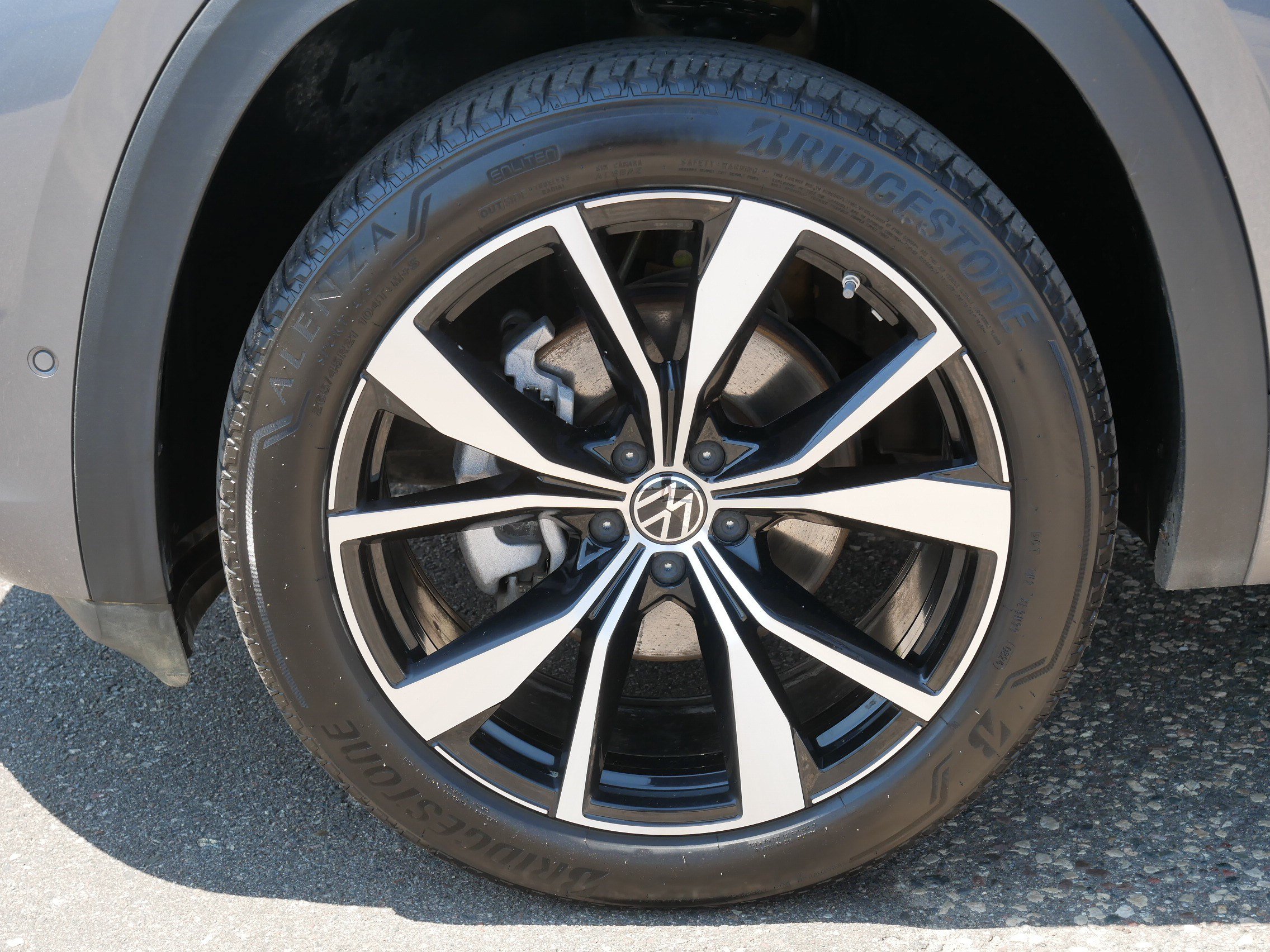 Used 2024 Volkswagen Atlas SEL Premium R-Line AWD/4WD image 15