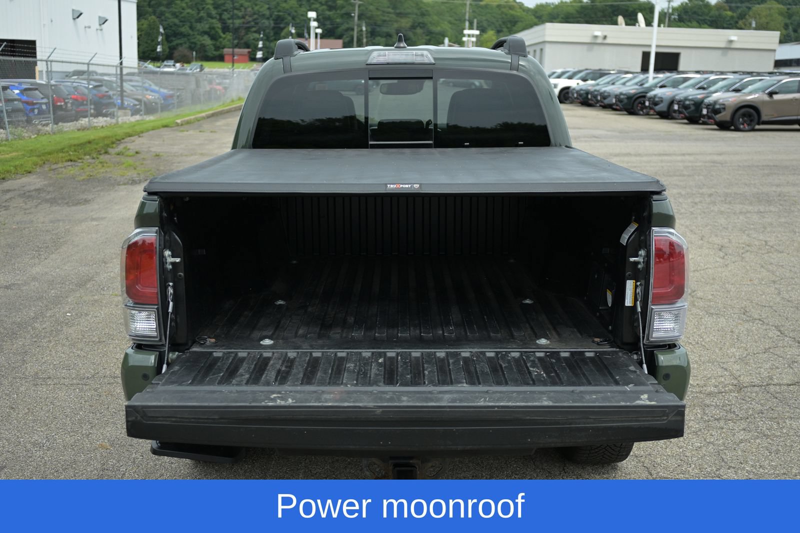 Used 2022 Toyota Tacoma Limited AWD/4WD image 34