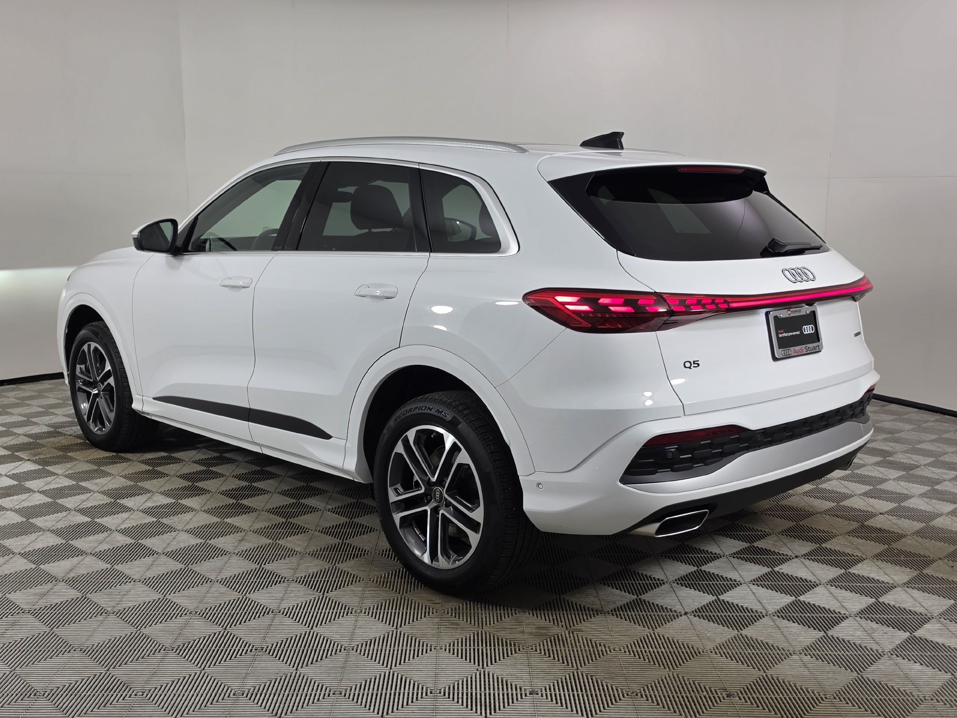 Certified 2025 Audi Q5 Premium w/ Convenience Package AWD/4WD image 42