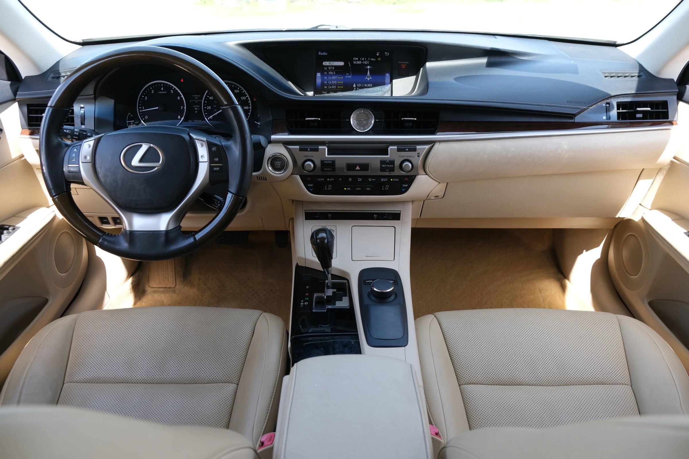 Used 2015 Lexus ES 350 w/ Premium Package FWD image 10