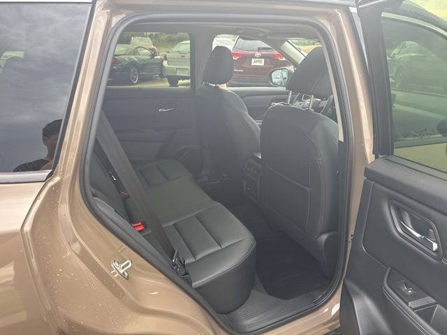 Used 2025 Nissan Rogue SL w/ Tech Package AWD/4WD image 21