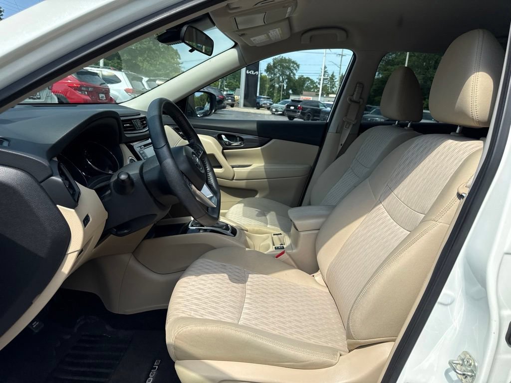 Used 2020 Nissan Rogue SV AWD/4WD image 10
