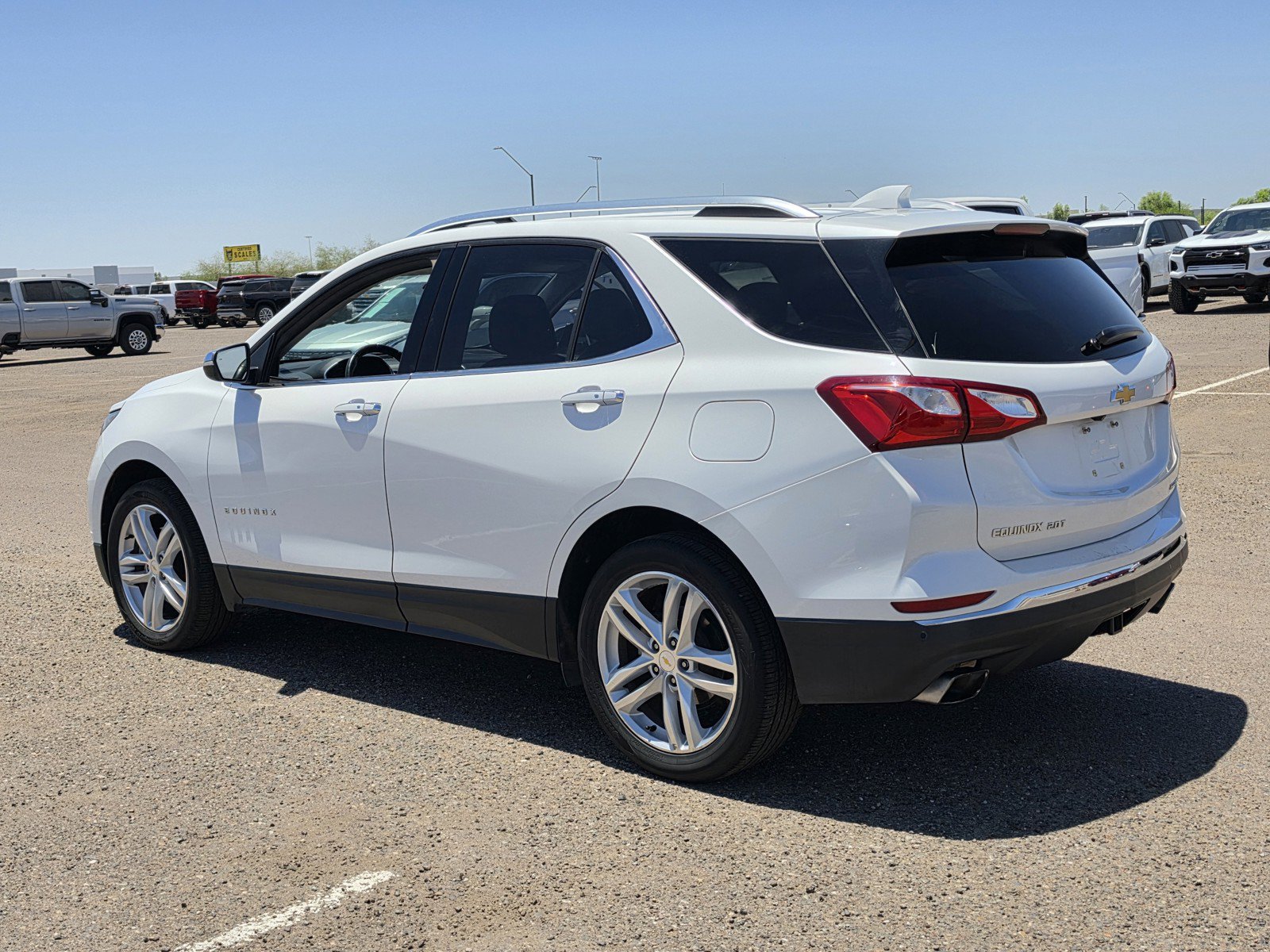 Used 2019 Chevrolet Equinox Premier FWD image 3