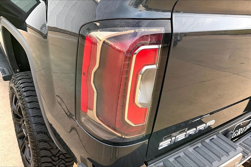 Used 2018 GMC Sierra 1500 SLT w/ Texas SLT Premium Package AWD/4WD image 38