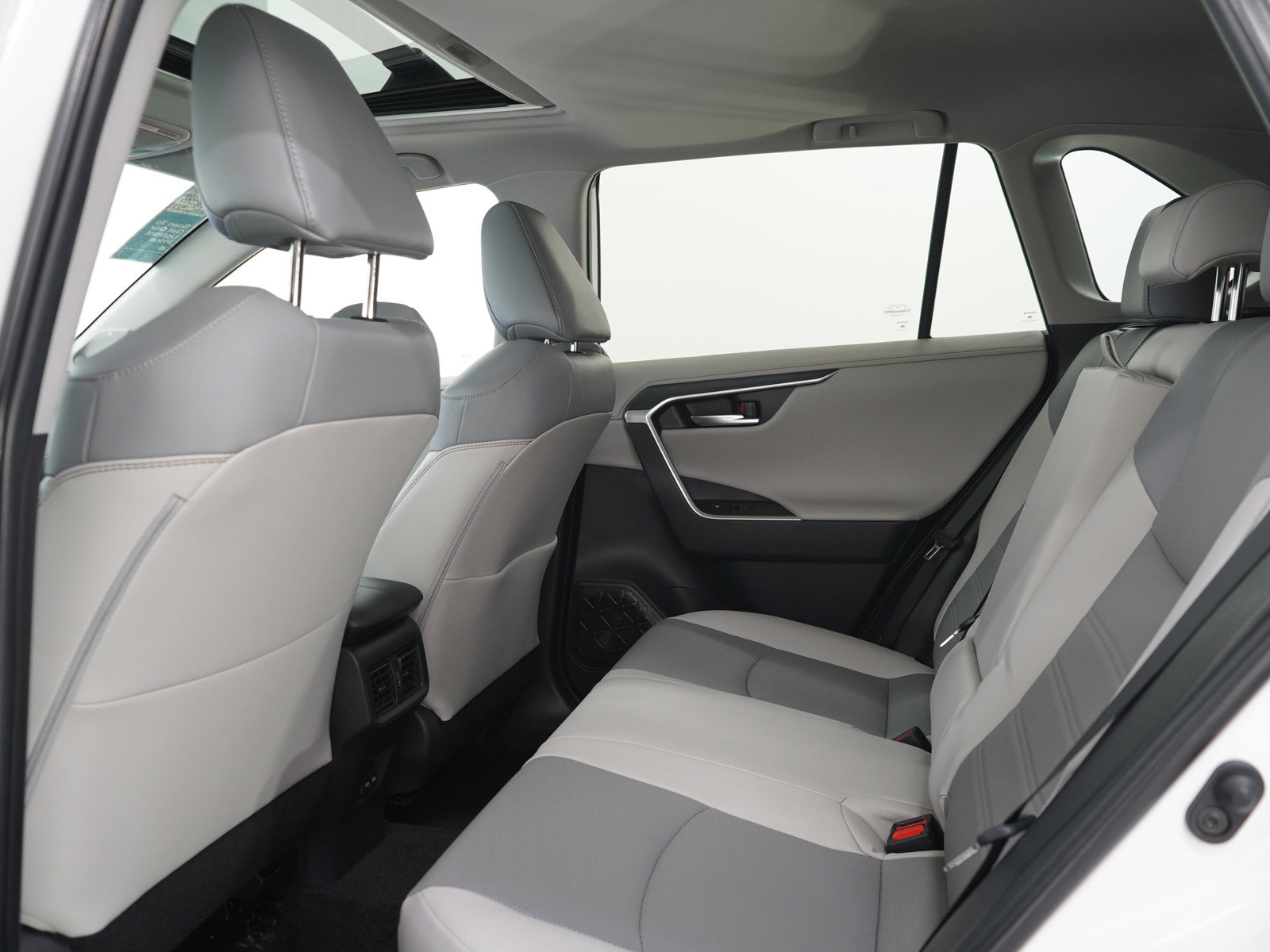 Used 2024 Toyota RAV4 Limited w/ Advanced Technology Package AWD/4WD image 15