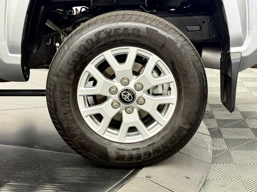 Certified 2025 Toyota Tacoma SR5 image 11