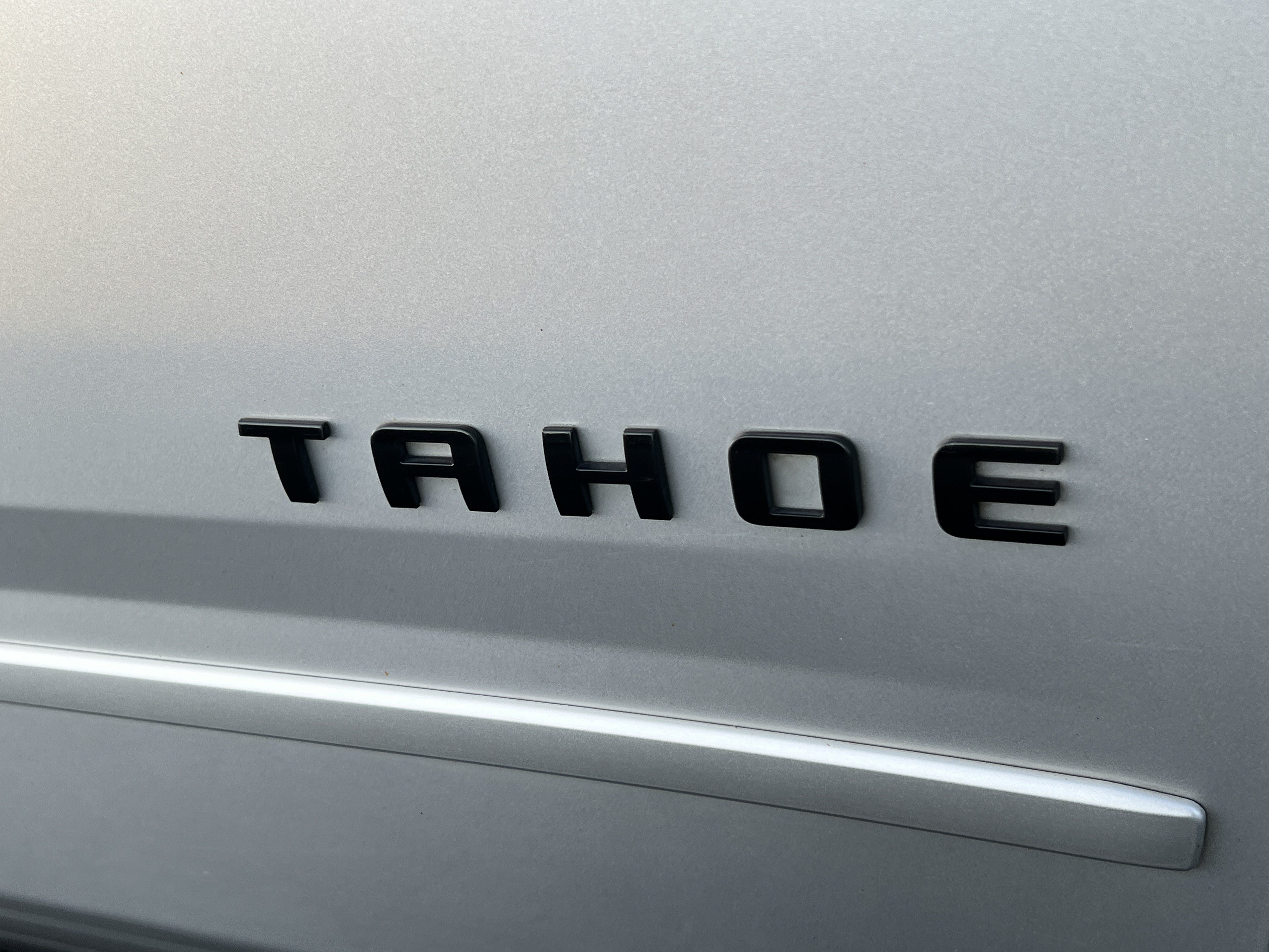 Used 2018 Chevrolet Tahoe Premier w/ RST Edition AWD/4WD image 9