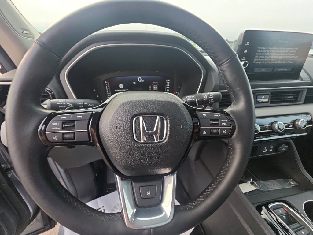 Certified 2025 Honda Pilot Elite image 17